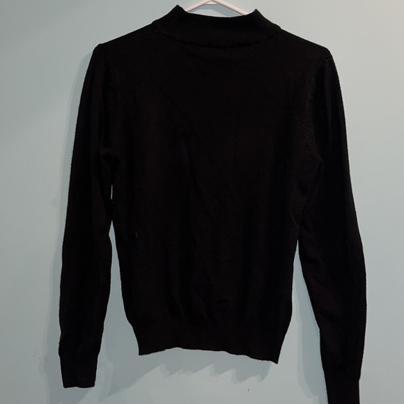 Women’s Light Weight Sweater, fitted, black long sleeve- medium - Picture 3 of 7
